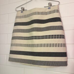 ZARA Jacquard Striped Exposed Zipper Mini Skirt 
Womens size M